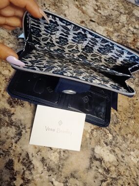 Vera Bradley Deep Navy Quilted Turn-Lock Wallet. New Gorgeous Large